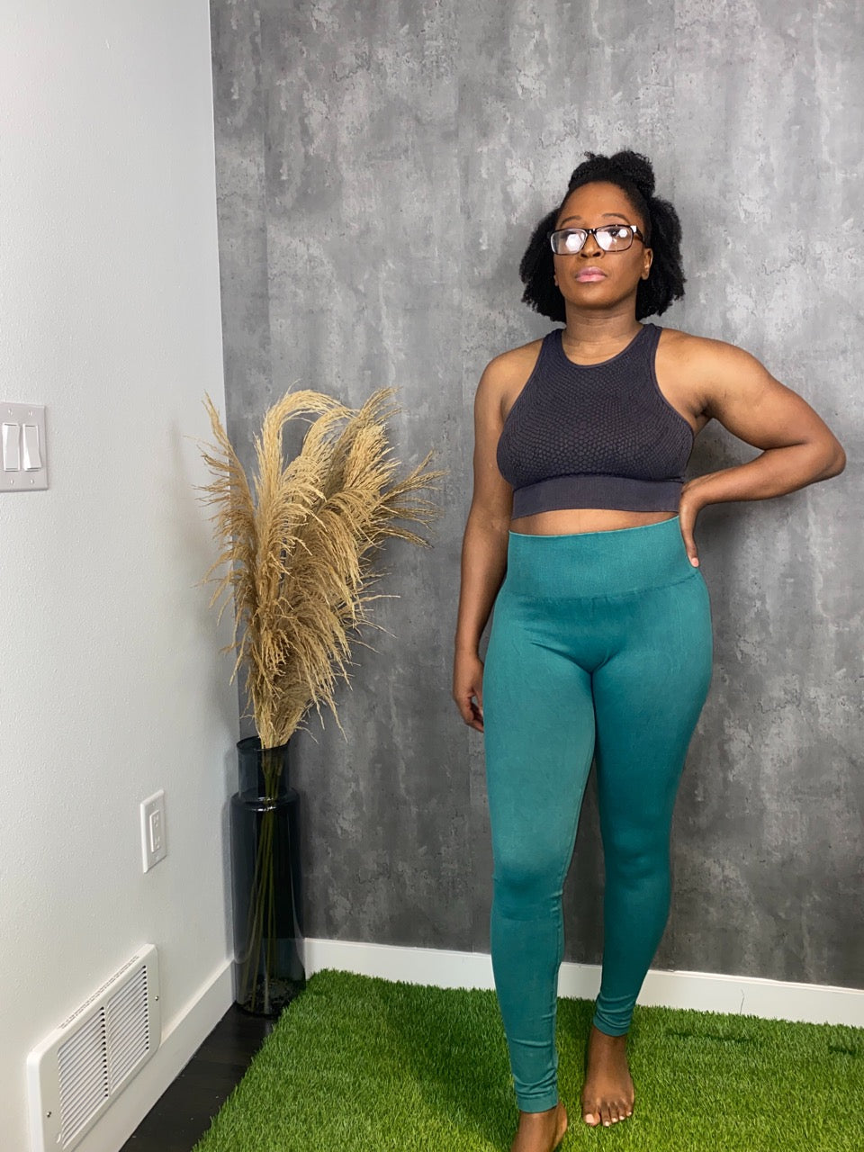 The LaLa Leggings are high-waisted seamless design with no front seam for a smooth look. Fabric has a soft comfort feel in the color vintage jade.